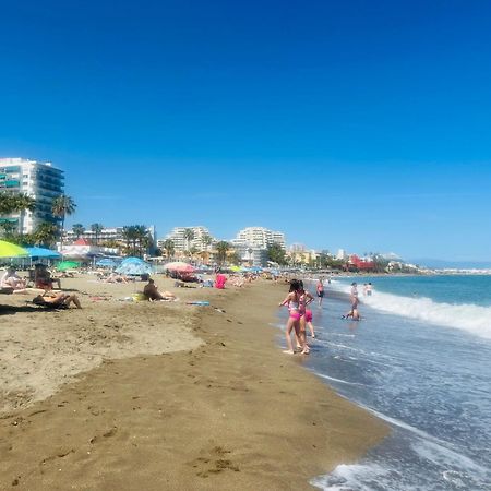 Luxury Beachfront Apartment In Benalmadena Costa ภายนอก รูปภาพ