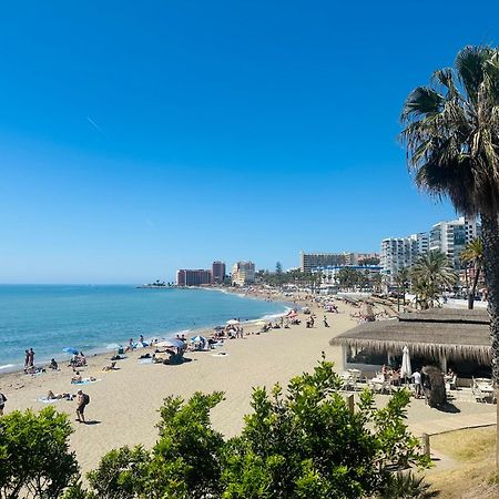 Luxury Beachfront Apartment In Benalmadena Costa ภายนอก รูปภาพ