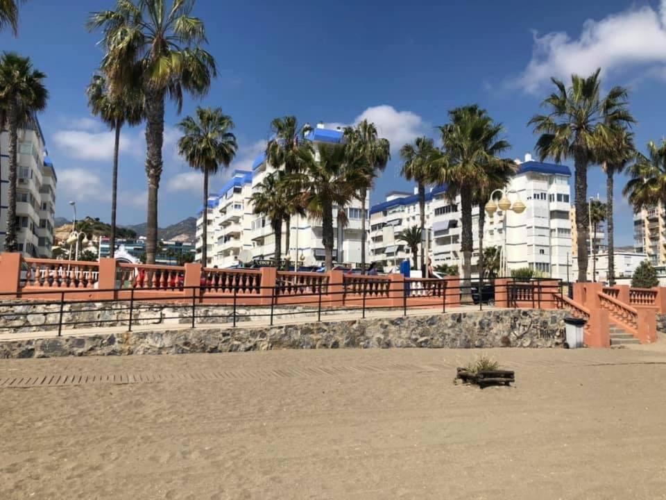 Luxury Beachfront Apartment In Benalmadena Costa ภายนอก รูปภาพ