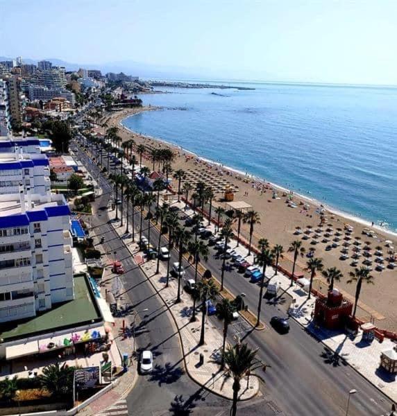 Luxury Beachfront Apartment In Benalmadena Costa ภายนอก รูปภาพ