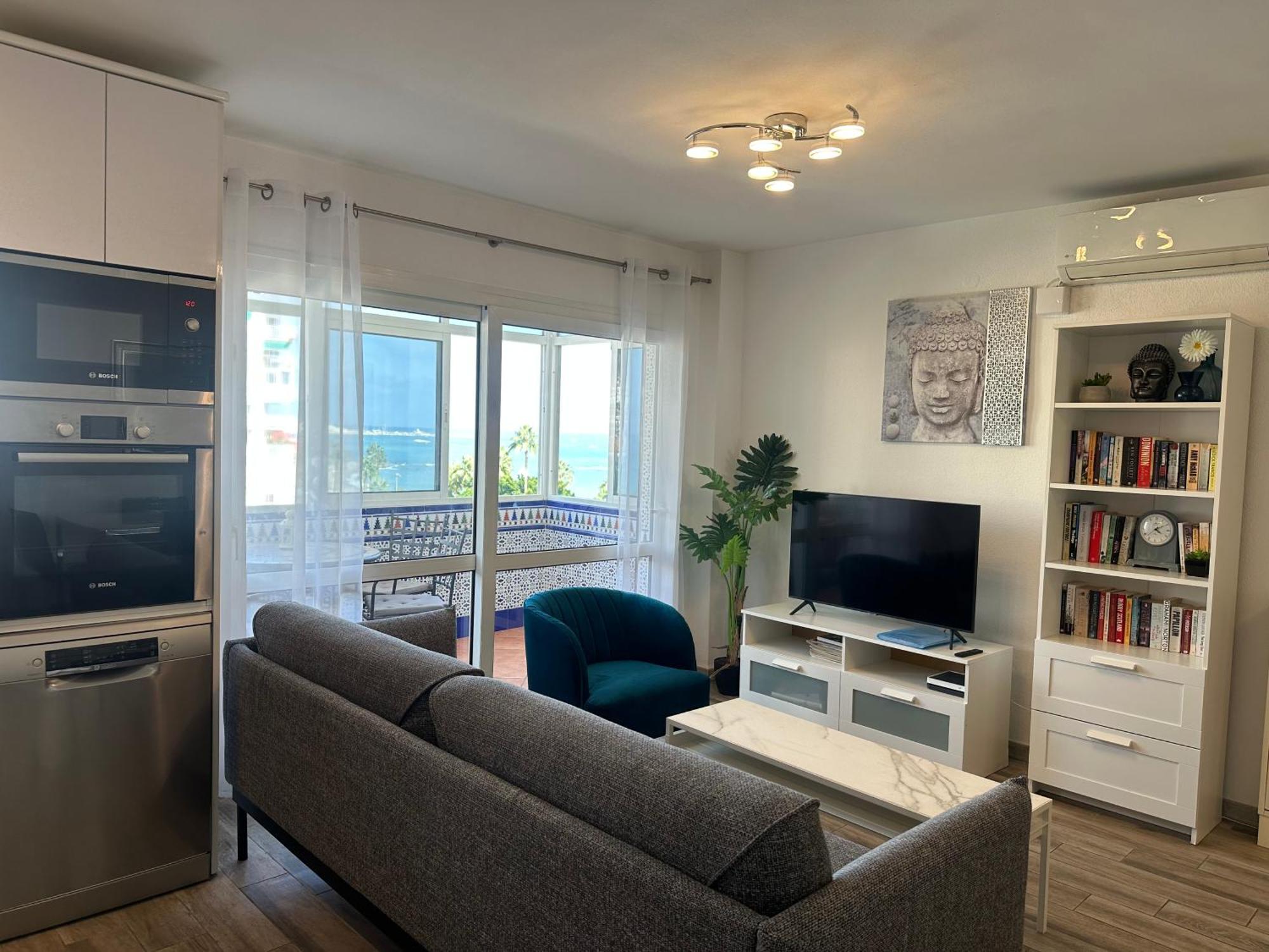 Luxury Beachfront Apartment In Benalmadena Costa ภายนอก รูปภาพ
