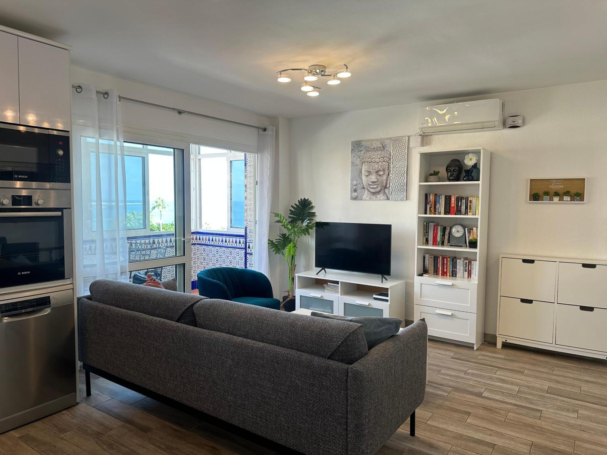 Luxury Beachfront Apartment In Benalmadena Costa ภายนอก รูปภาพ