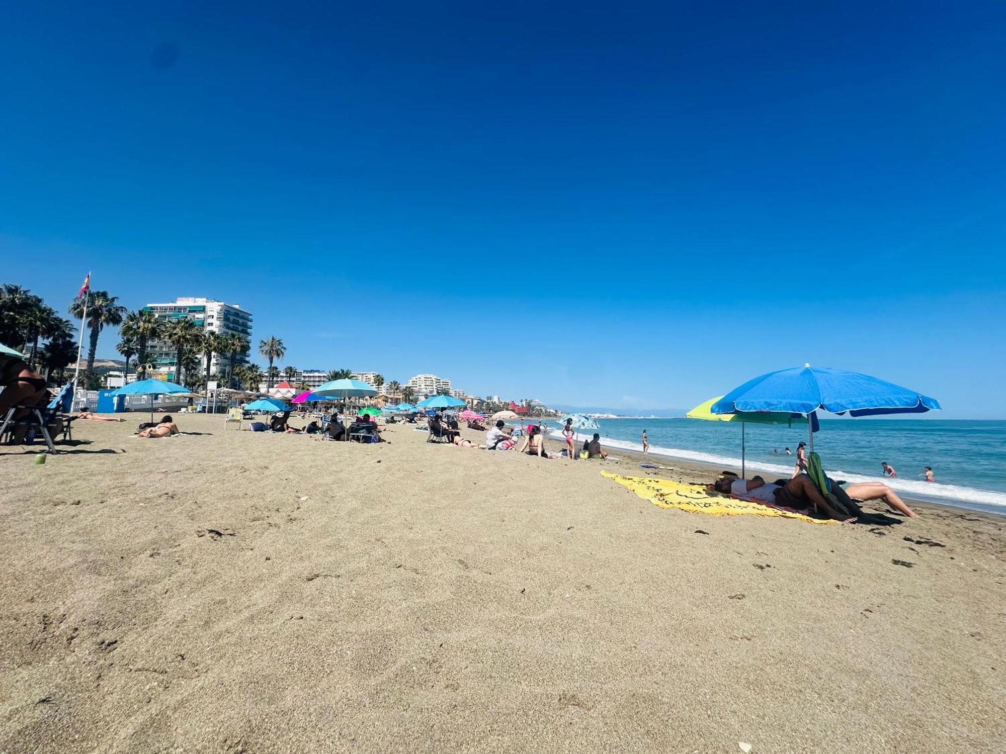 Luxury Beachfront Apartment In Benalmadena Costa ภายนอก รูปภาพ
