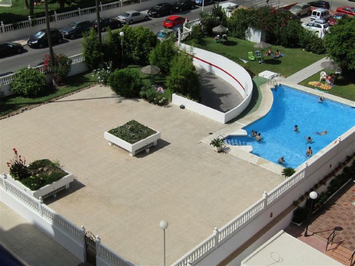 Luxury Beachfront Apartment In Benalmadena Costa ภายนอก รูปภาพ