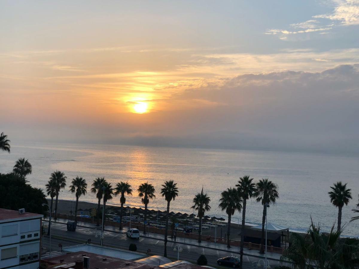 Luxury Beachfront Apartment In Benalmadena Costa ภายนอก รูปภาพ